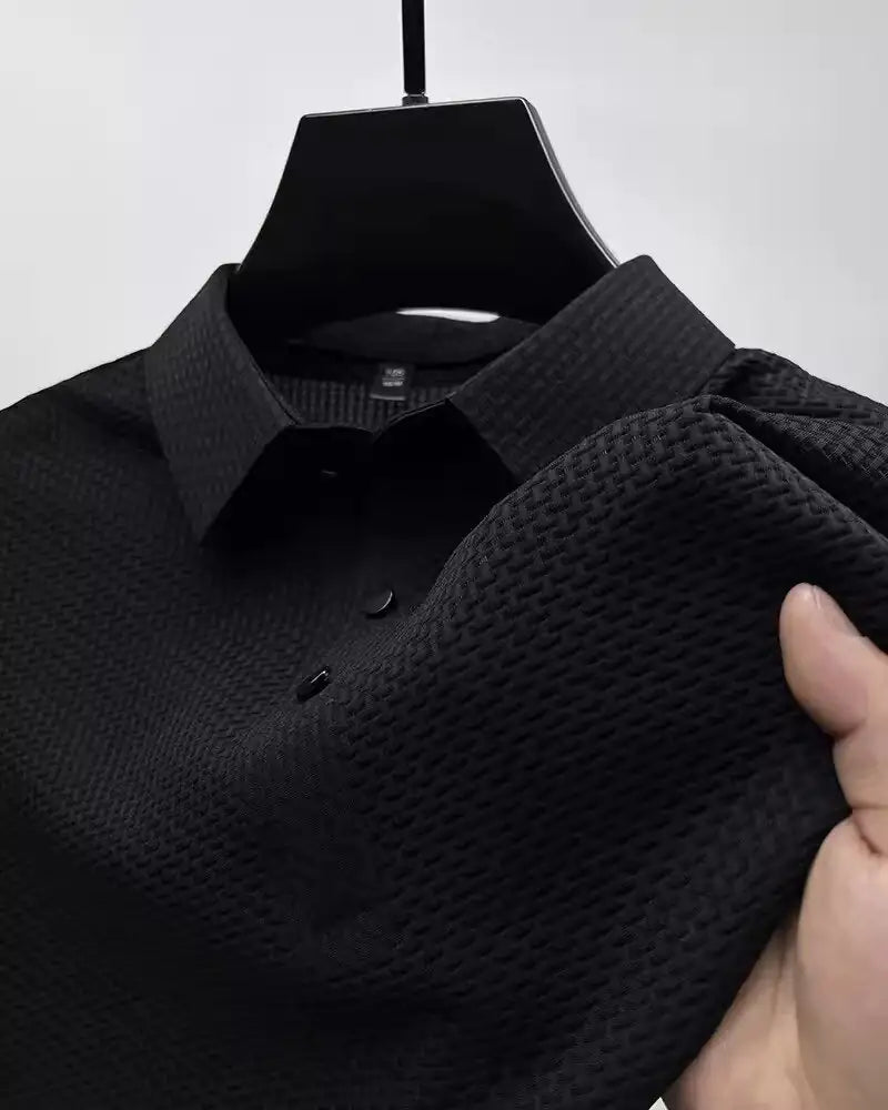 Discover our Shorts Lapel T-shirt – a stylish and comfortable short-sleeved polo shirt, perfect for business casual looks.